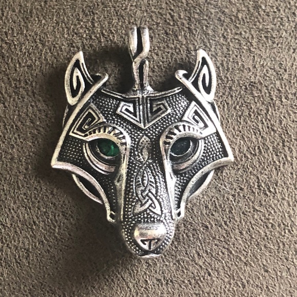 Huginn and Muninn - Picture 5 of 9